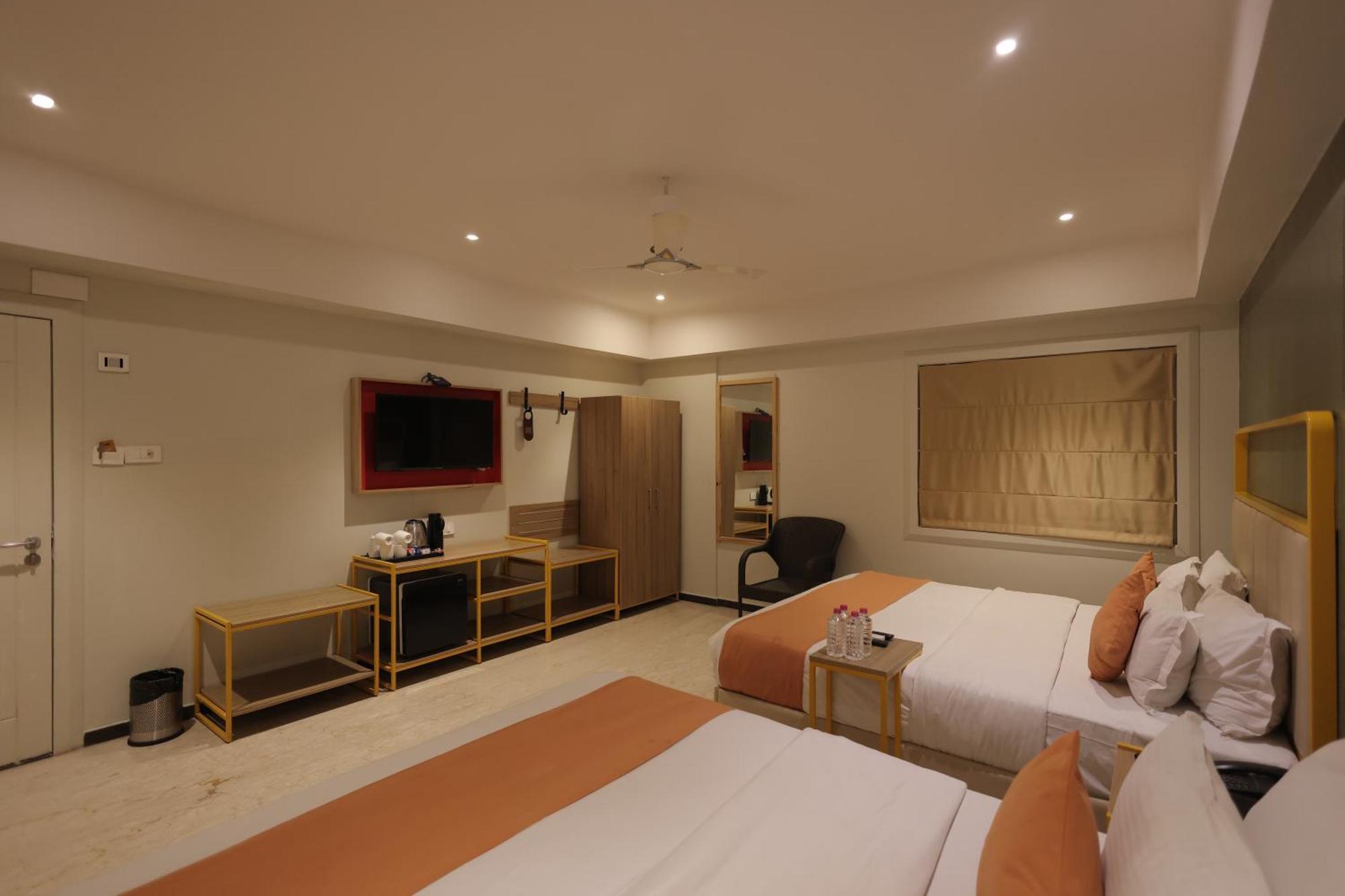 Phoenix - Unmatched Comfort Udaipur Exterior foto