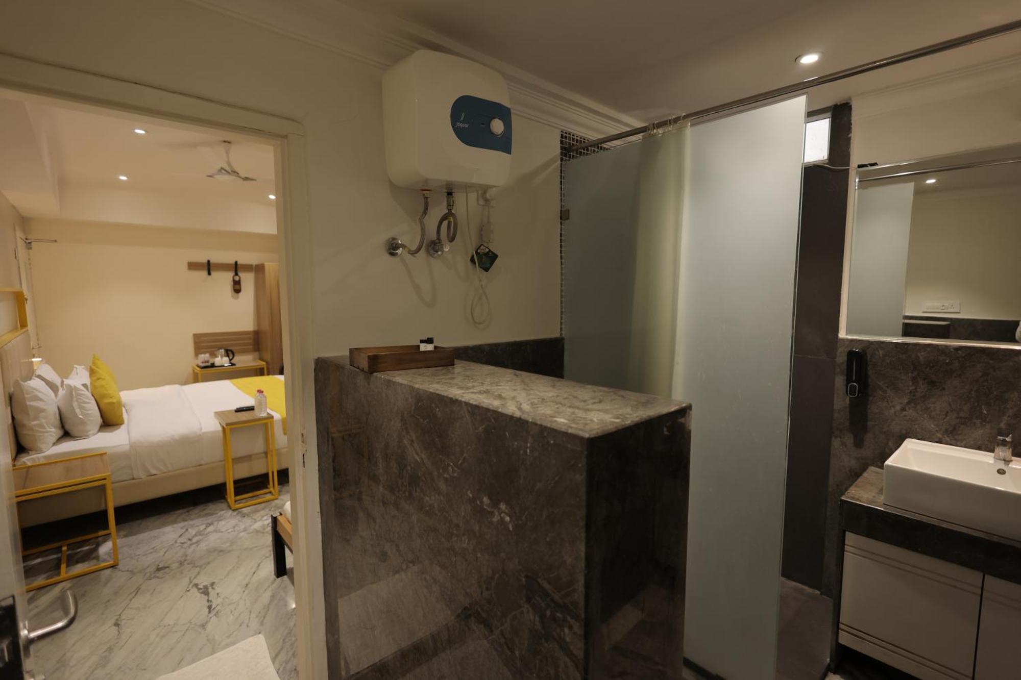 Phoenix - Unmatched Comfort Udaipur Exterior foto